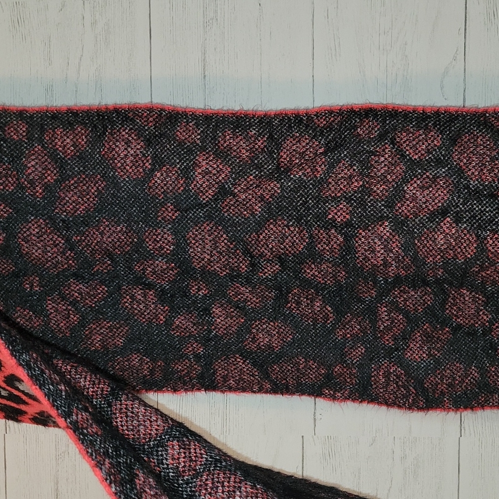 NWT | Leopard Magenta Blanket Scarf - Picture 7 of 7